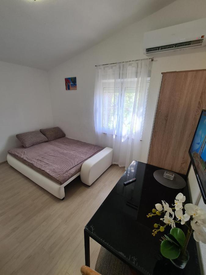 Apartments Lana - 30 M From The Sea Seline Bagian luar foto