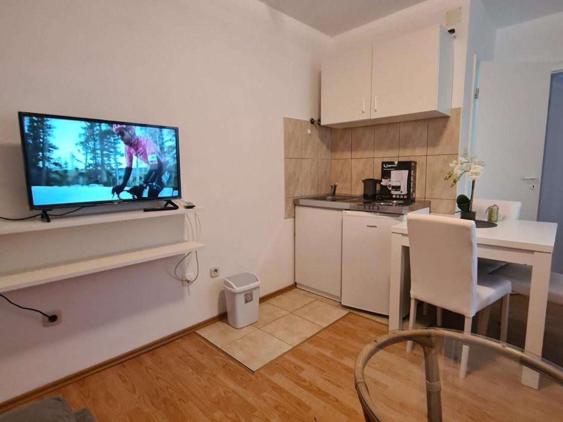 Apartments Lana - 30 M From The Sea Seline Bagian luar foto