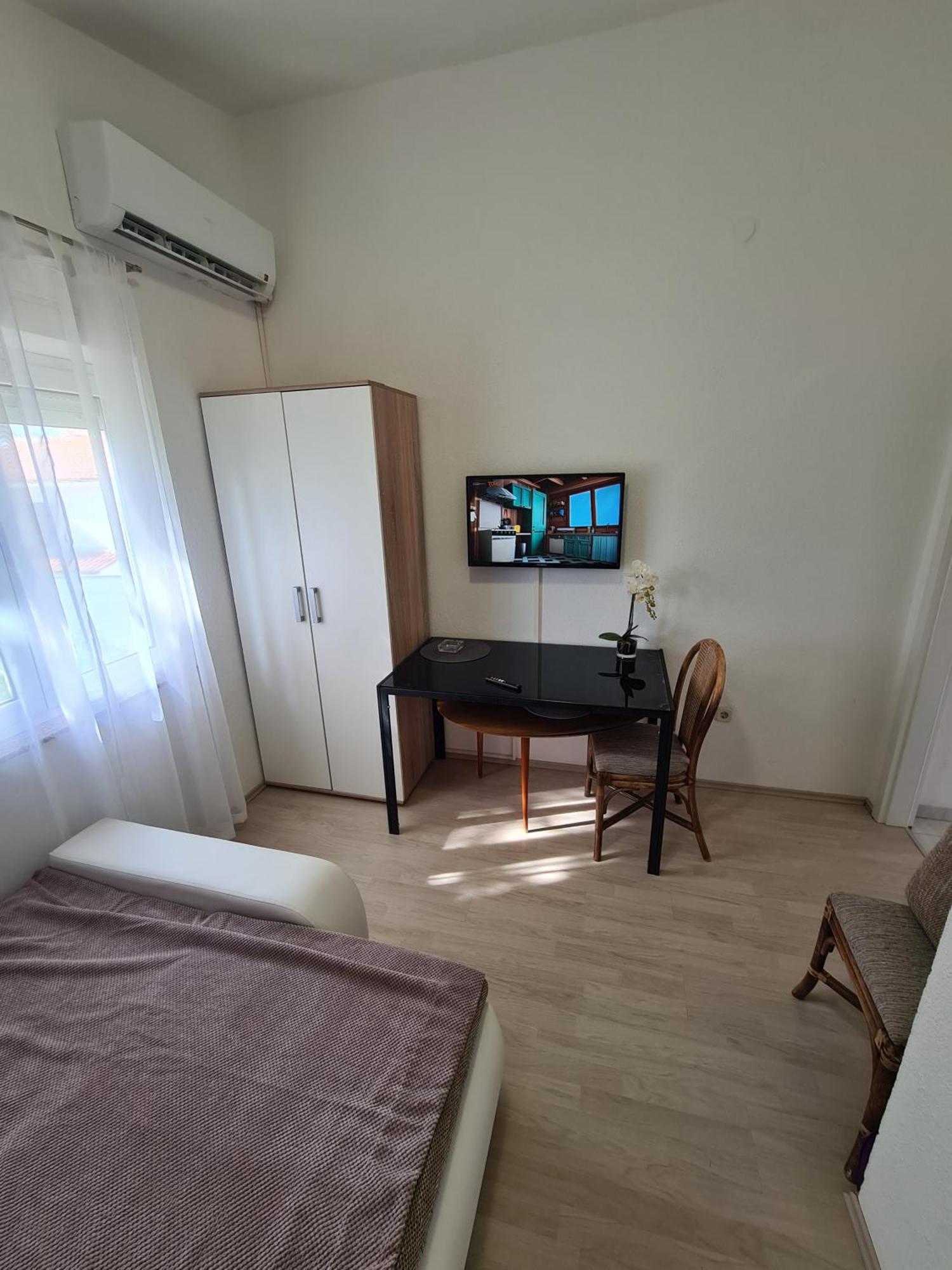 Apartments Lana - 30 M From The Sea Seline Ruang foto